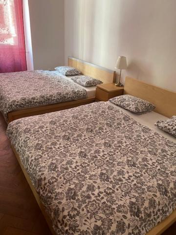 Large 3 Bedroom Family Apartment Close To The River Prague Exterior photo